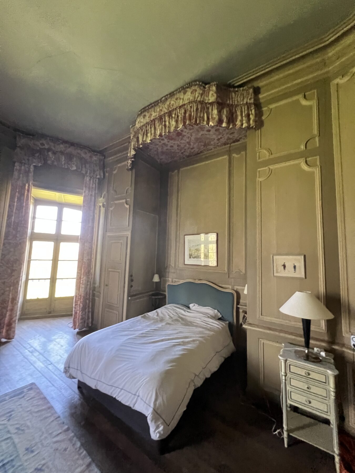 Plafond peint d'un salon